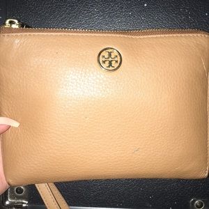 TORY BURCH WRISTLET